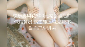 笑容可掬的173上海美女，肌肤丰腴大波波，和网友聊天热火朝天有说有笑，时不时给大秀阴唇，真渴！